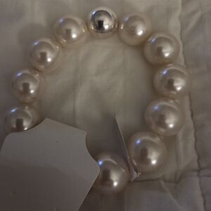 Chunky Pearl Stretchy Bracelet With Silvet Accent Bead